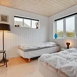 Maybrit - 50m From The Sea By Interhome